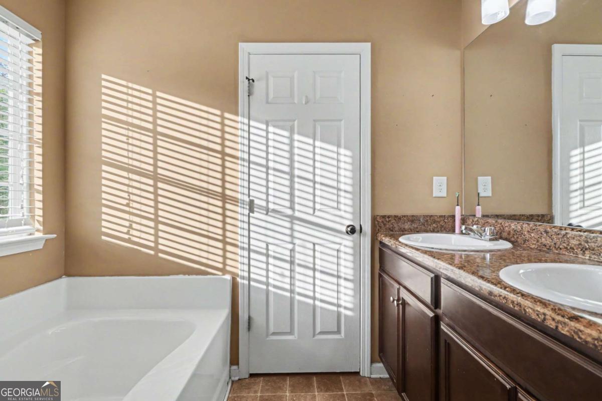 25 Redwood Drive Adairsville GA 30103