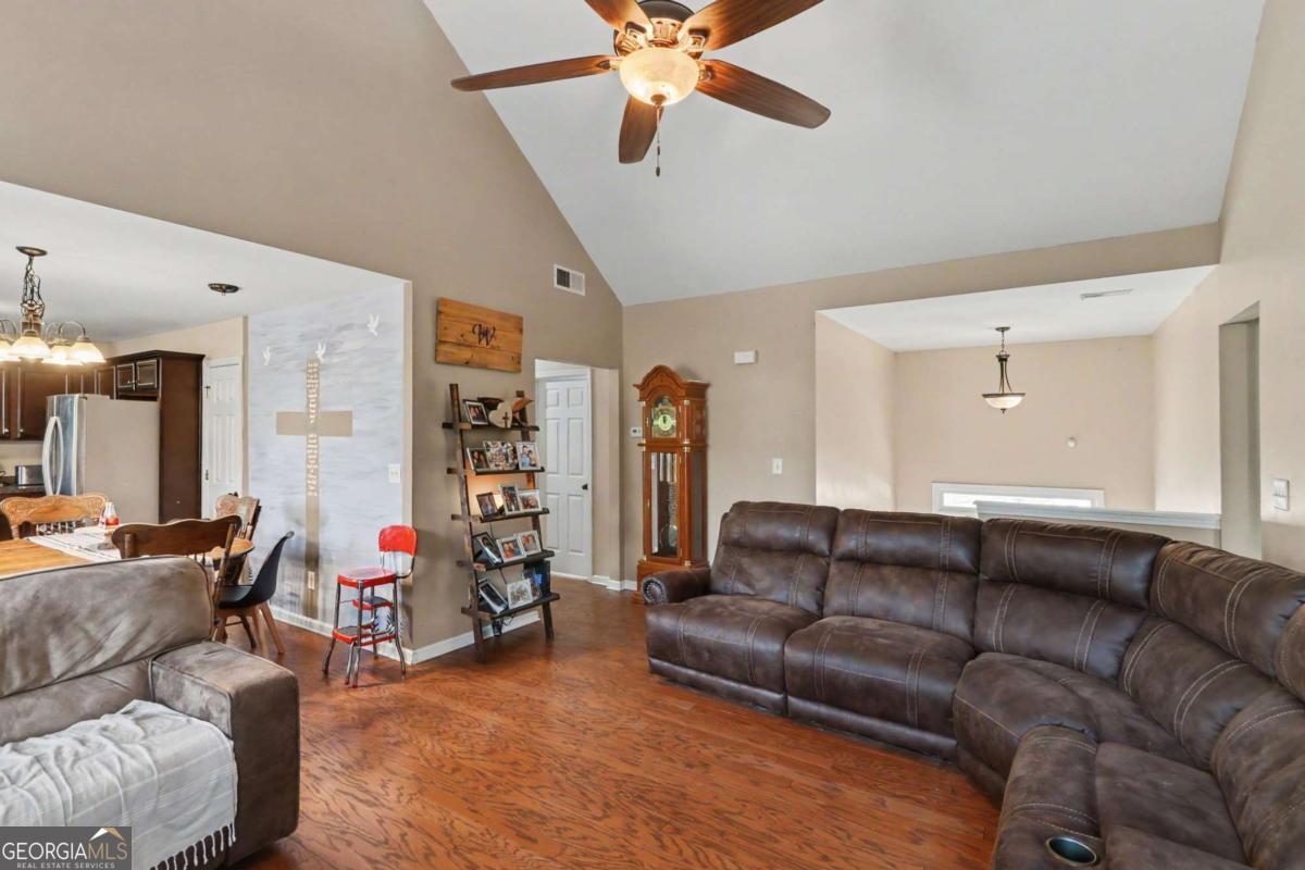 25 Redwood Drive Adairsville GA 30103