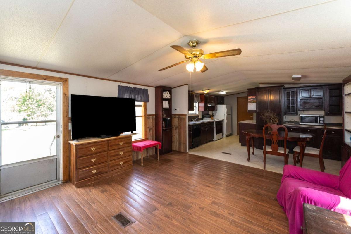 3547 Chapel Lane Blackshear GA 31516
