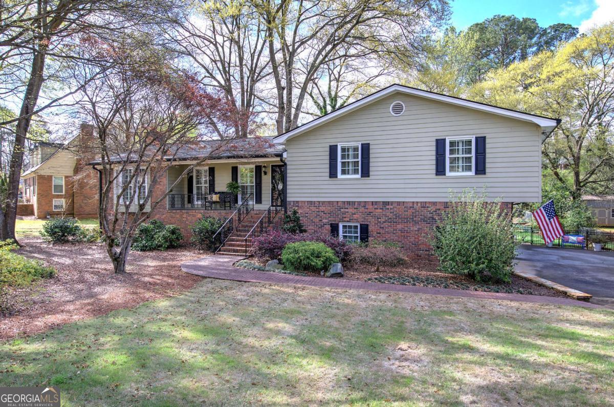 27 Walnut Drive Cartersville GA 30120