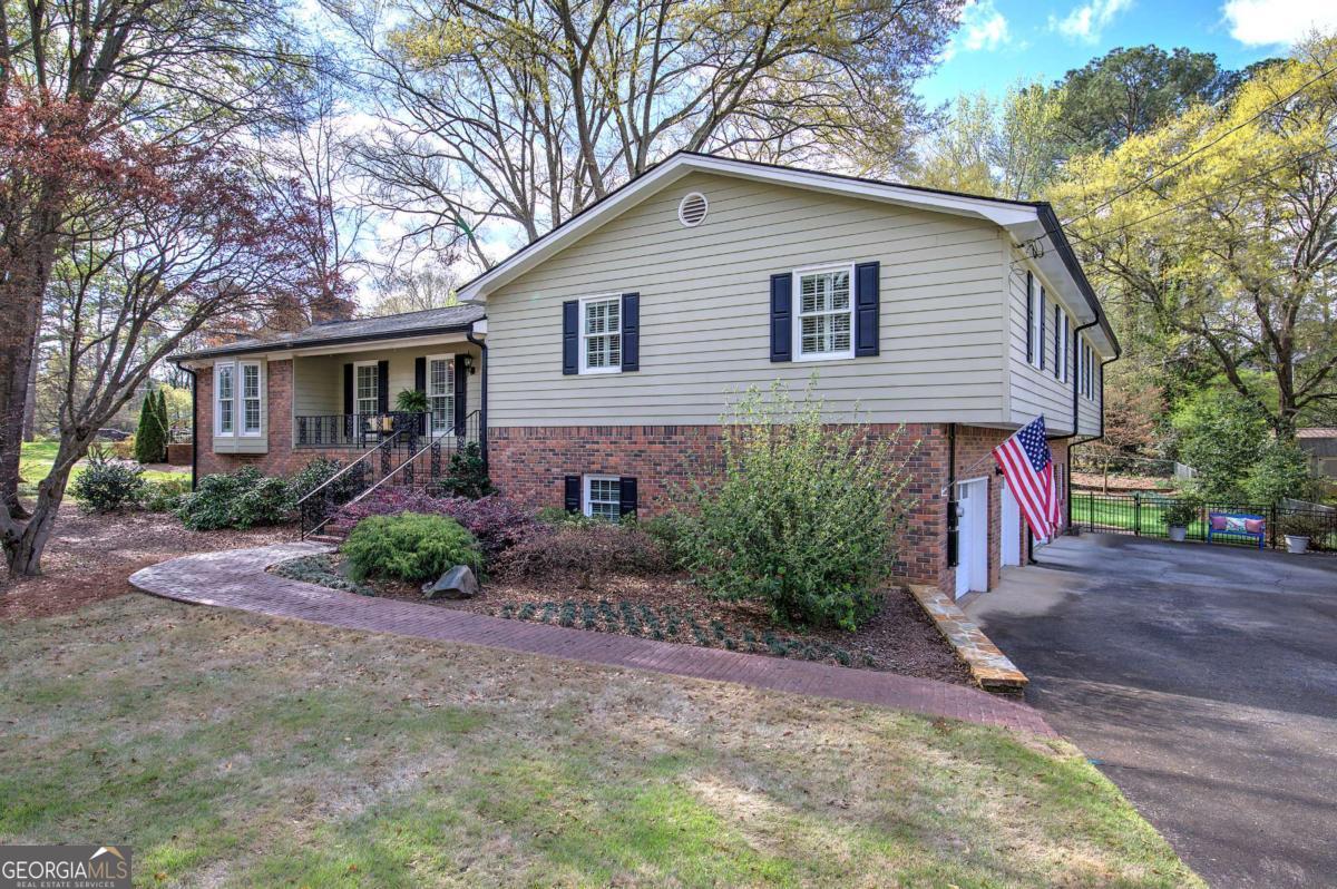 27 Walnut Drive Cartersville GA 30120