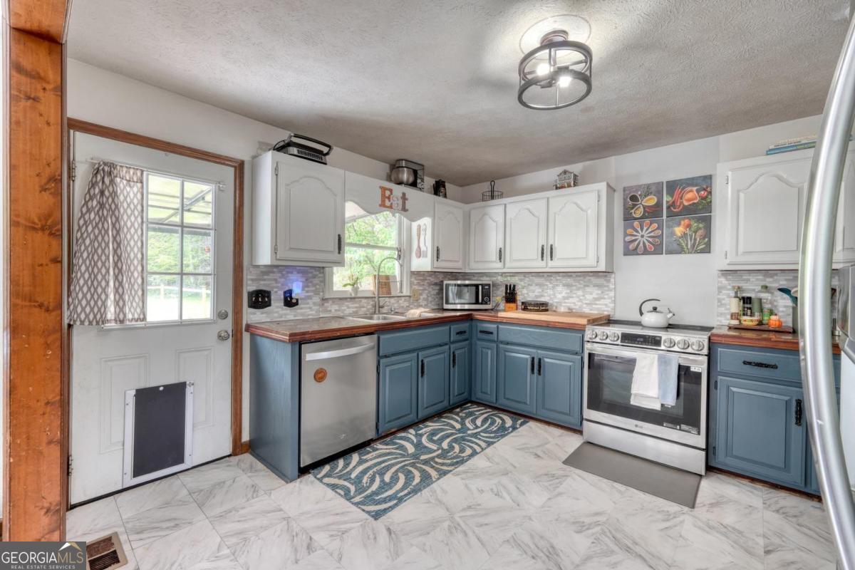 1085 W Jones Creek Road Blairsville GA 30512