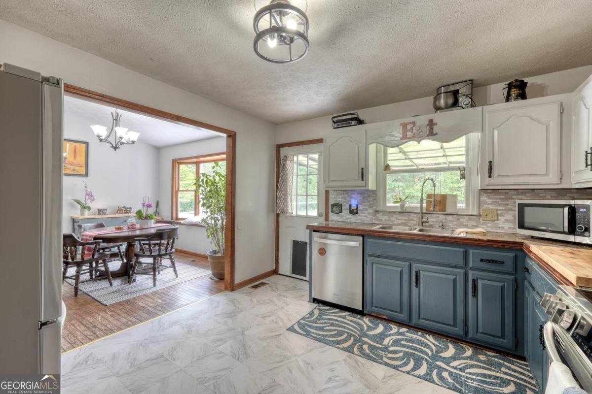 1085 W Jones Creek Road Blairsville GA 30512
