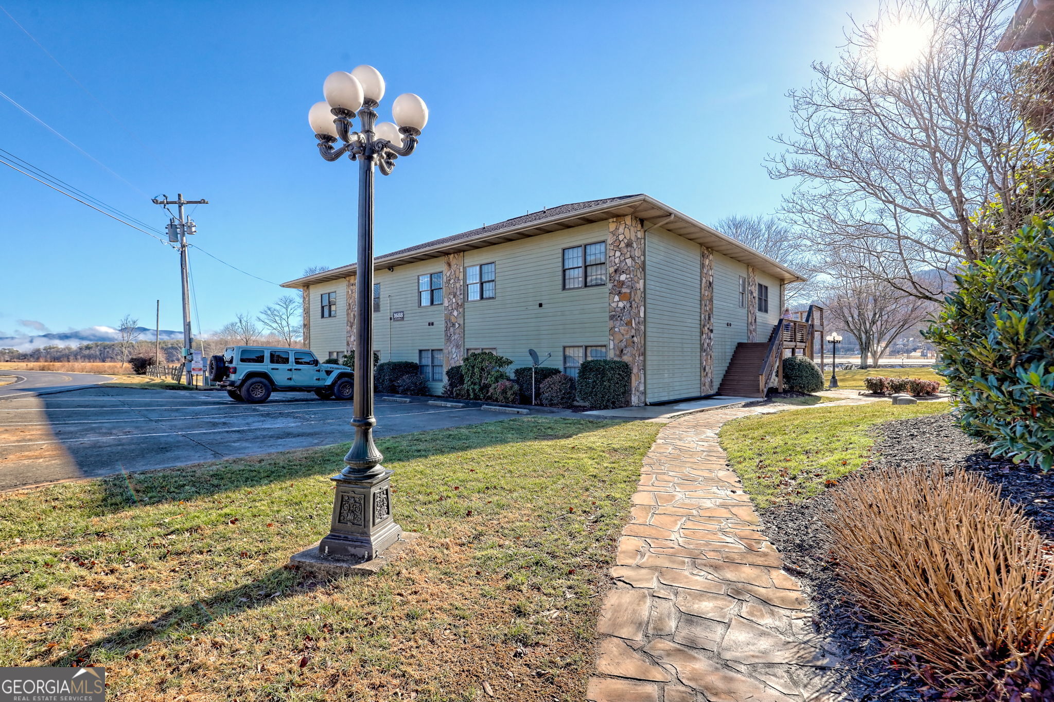 1688 Lakeview Drive Young Harris GA 30582