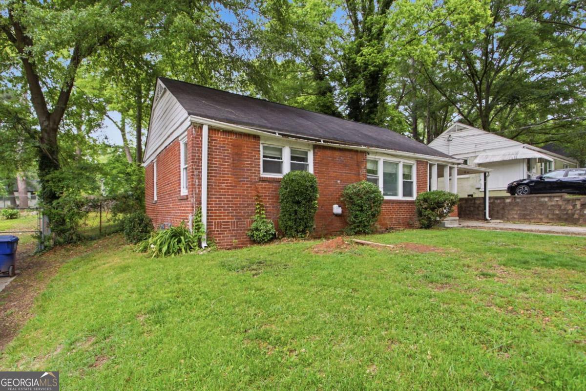1837 Oakmont Drive NW Atlanta GA 30314