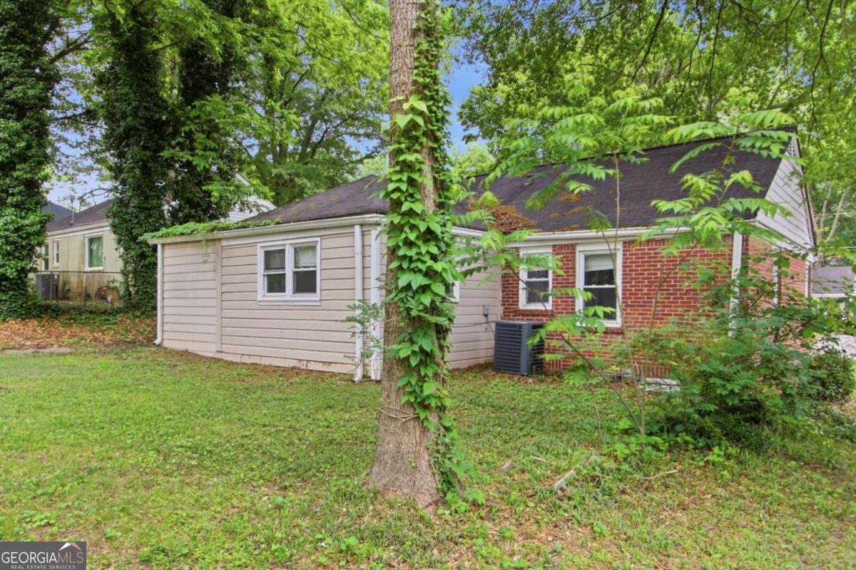 1837 Oakmont Drive NW Atlanta GA 30314