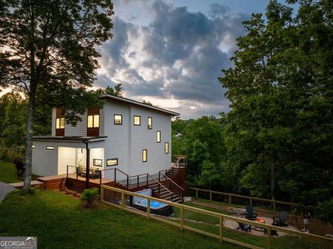 210 Brannon Ridge Young Harris GA 30582