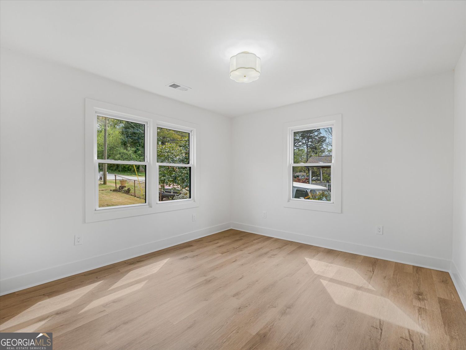 960 Pine Forest Drive Mableton GA 30126