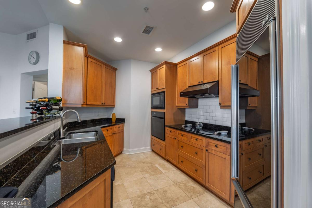 2828 Peachtree Road NW Atlanta GA 30305