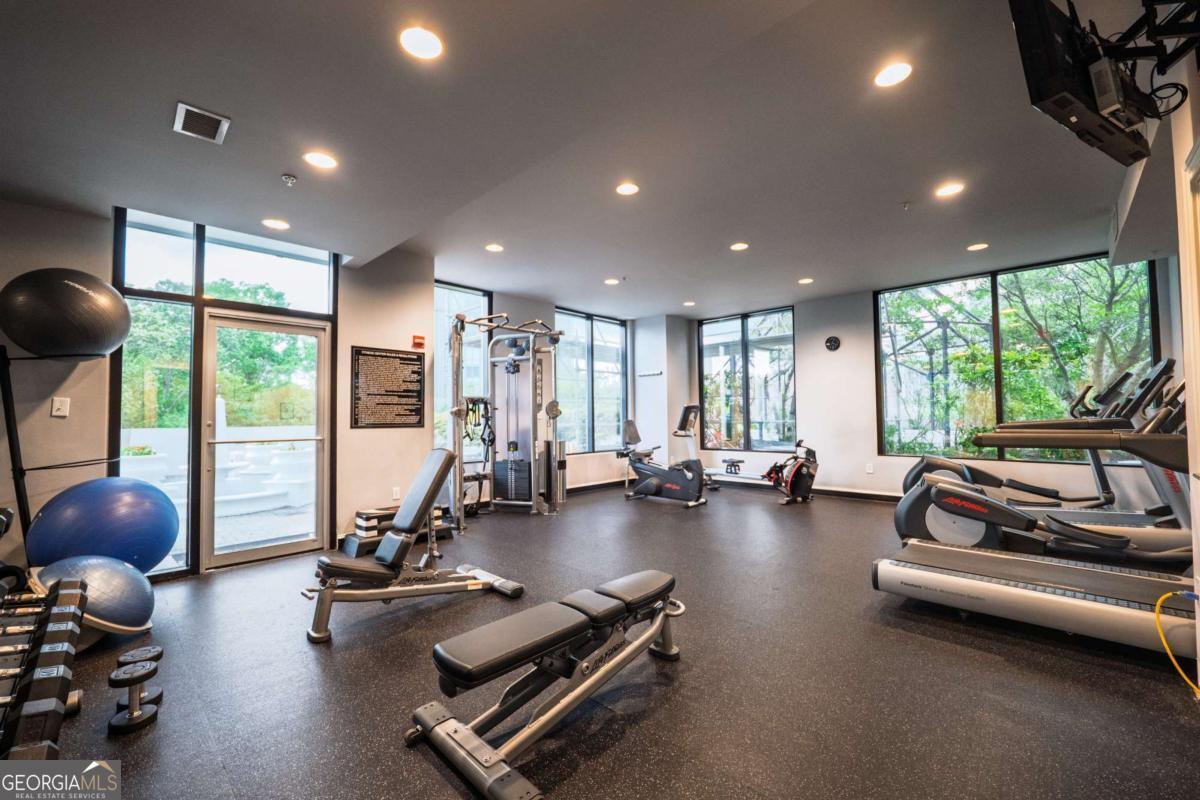 2828 Peachtree Road NW Atlanta GA 30305