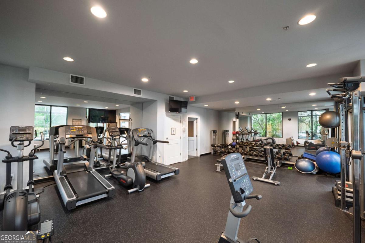 2828 Peachtree Road NW Atlanta GA 30305