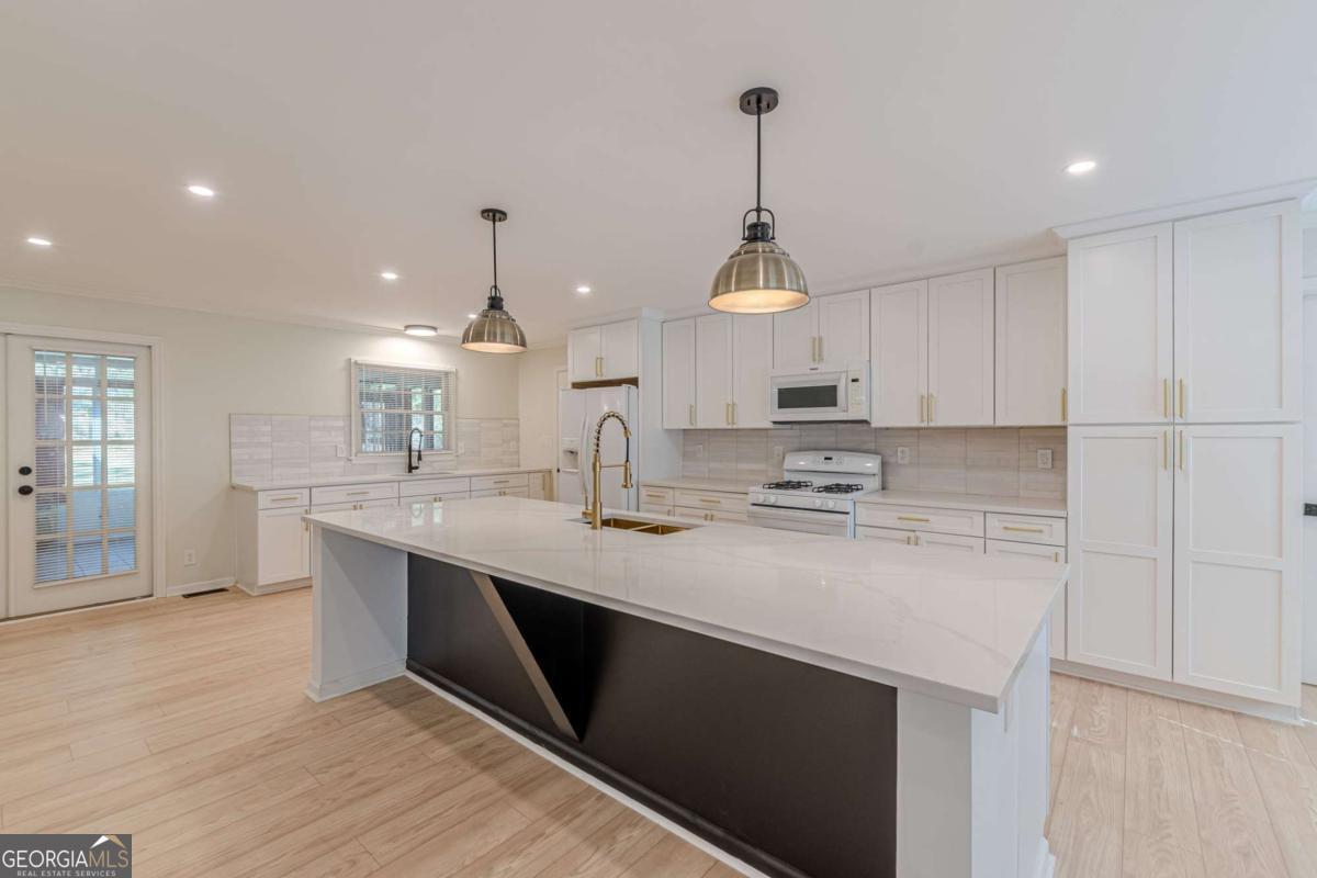 3121 Cascade Road SW Atlanta GA 30311