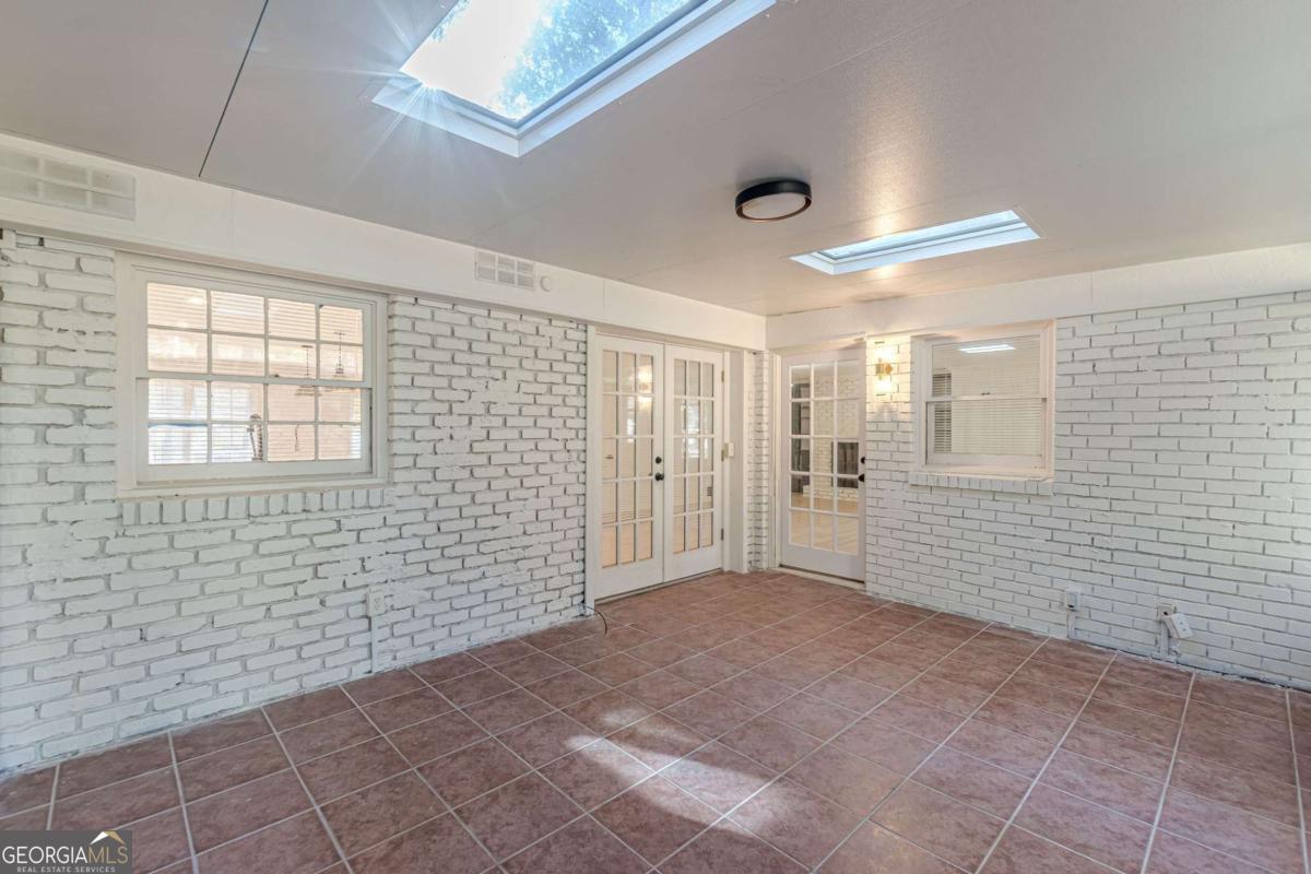 3121 Cascade Road SW Atlanta GA 30311