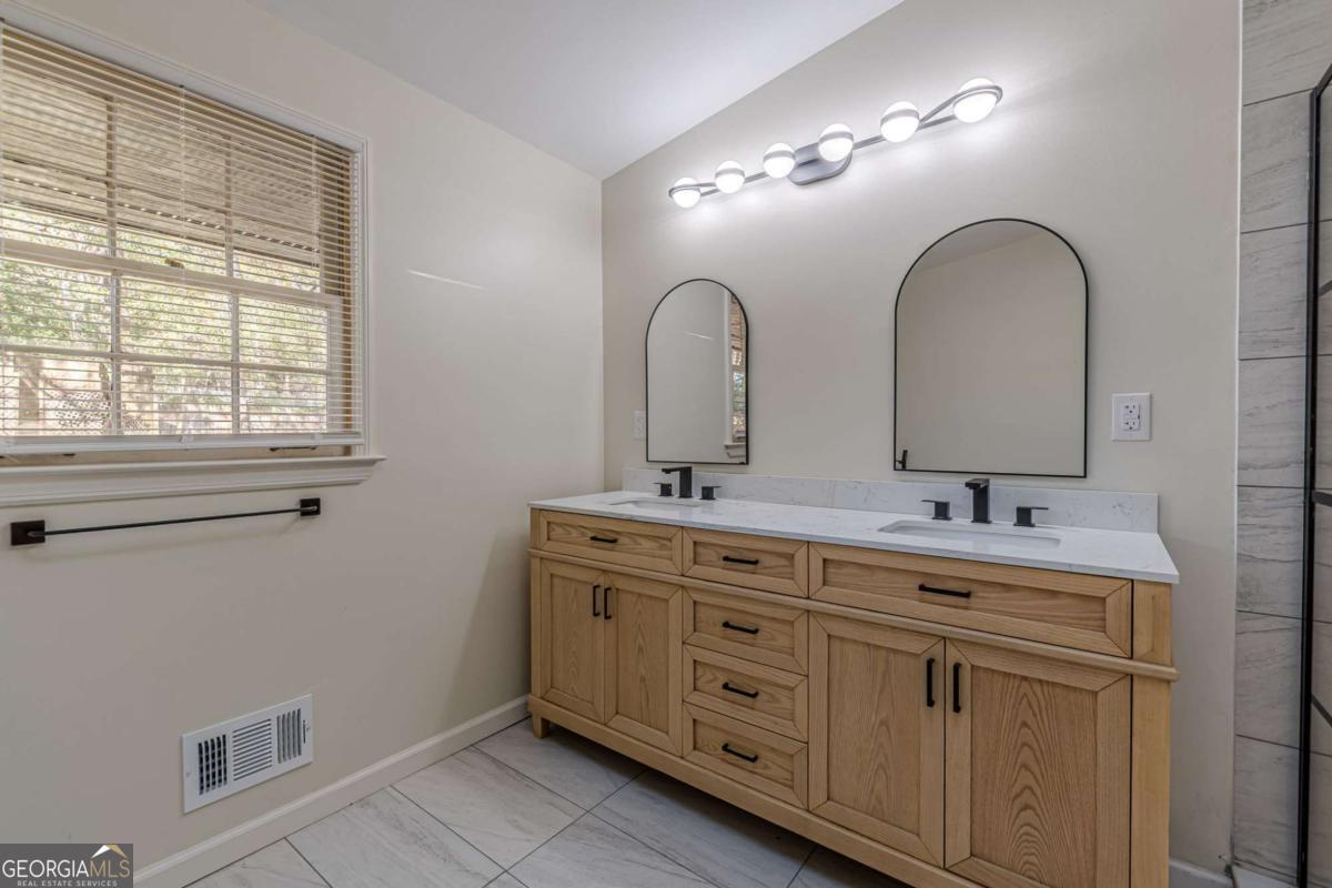 3121 Cascade Road SW Atlanta GA 30311