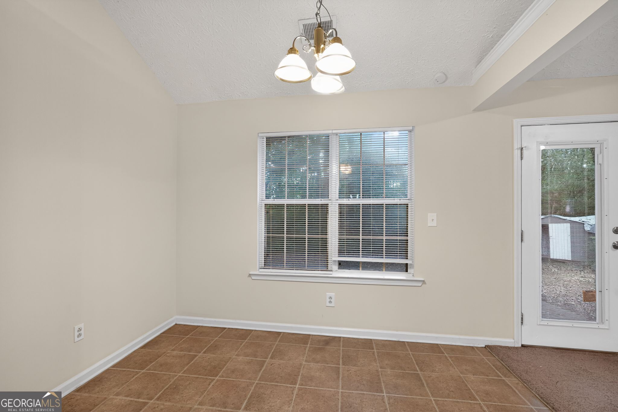221 Fairview Point Ellenwood GA 30294