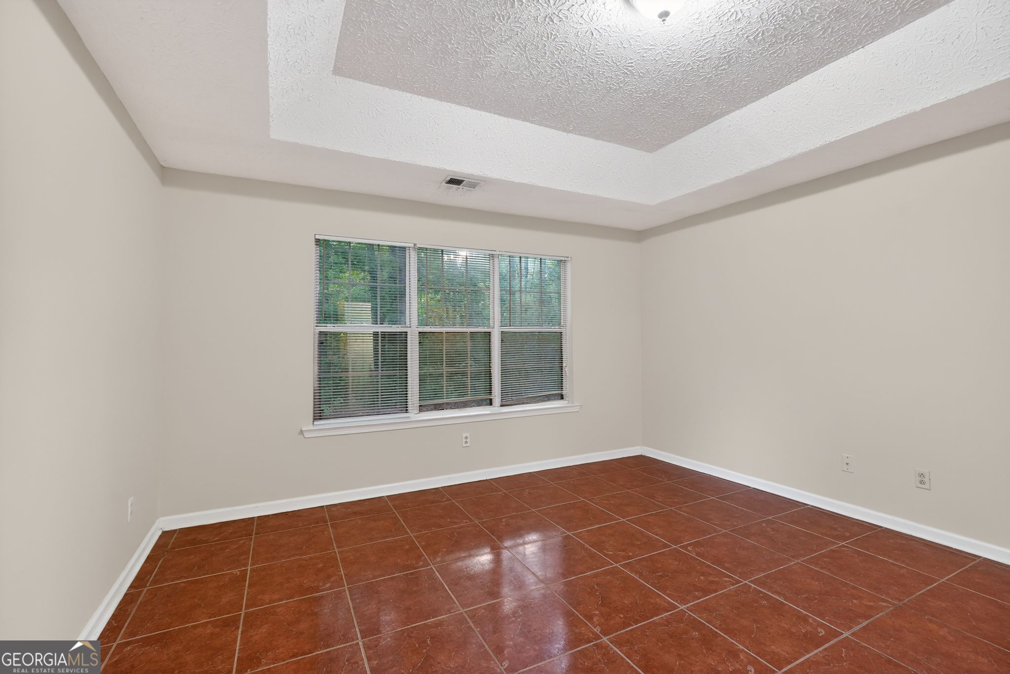 221 Fairview Point Ellenwood GA 30294