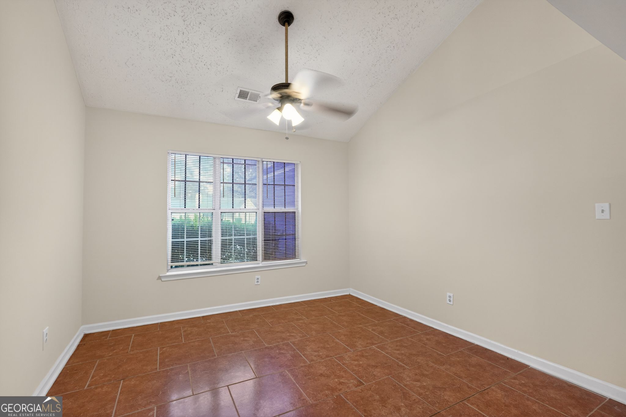 221 Fairview Point Ellenwood GA 30294