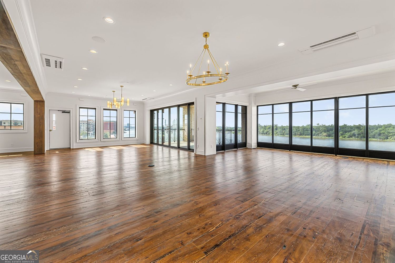 440 Geo Meyer Avenue Savannah GA 31401