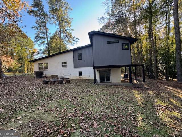 2045 Pine Oak Drive SW Atlanta GA 30310