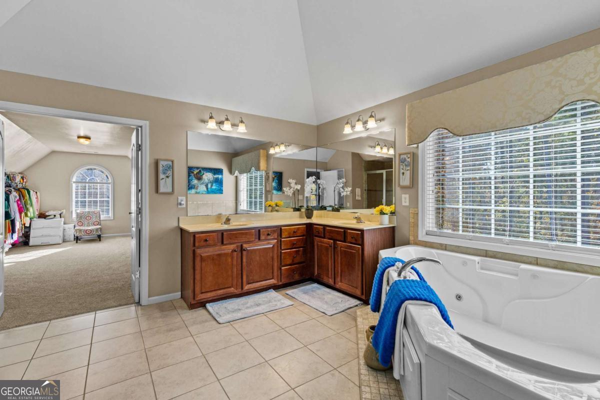 2202 Escalade Court Conyers GA 30094