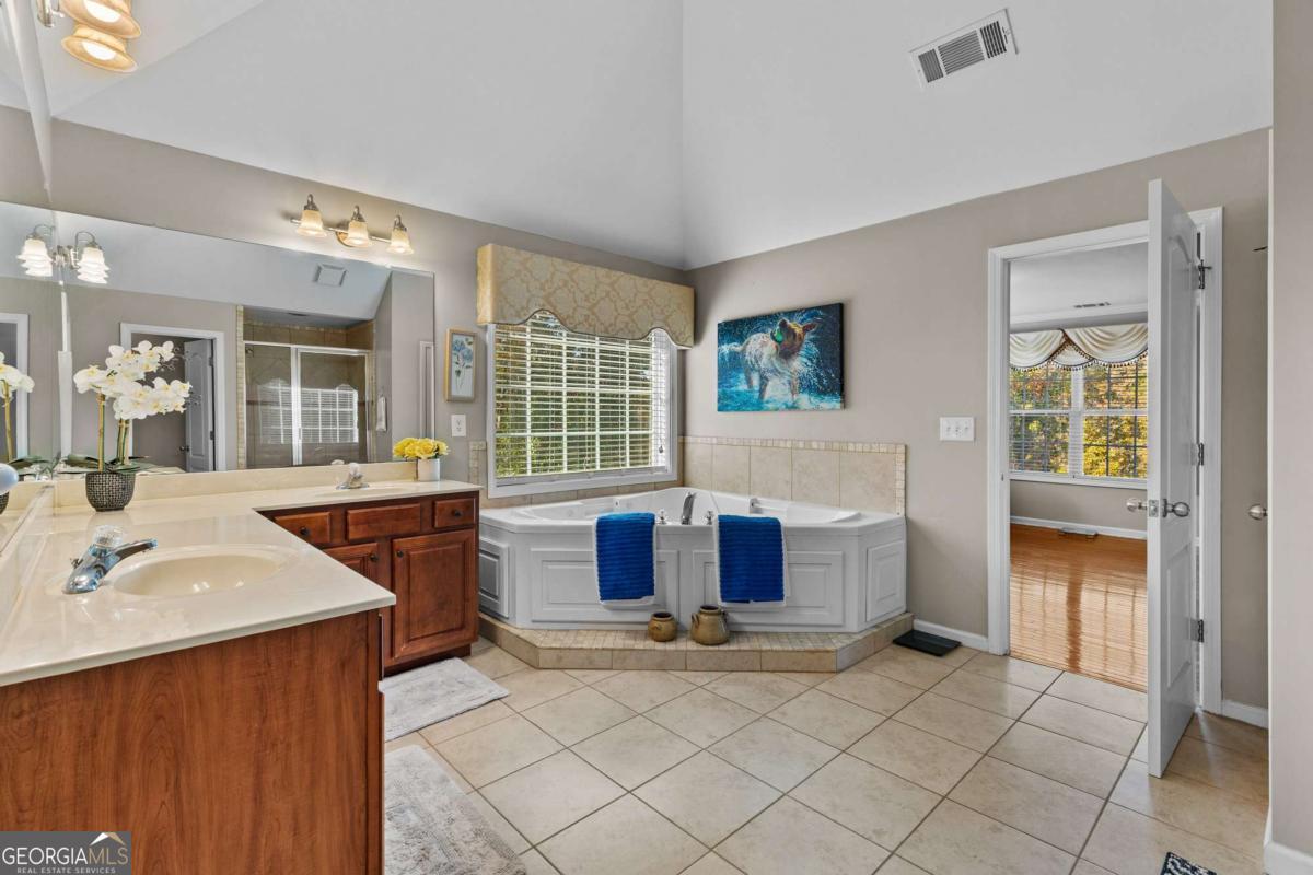 2202 Escalade Court Conyers GA 30094