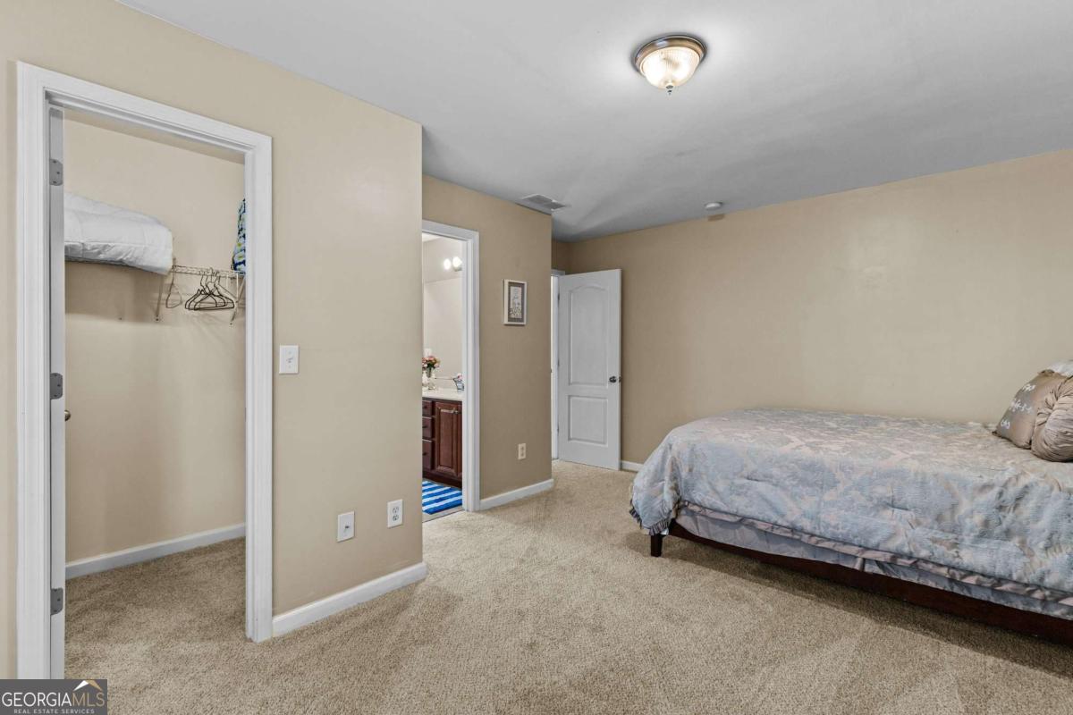 2202 Escalade Court Conyers GA 30094
