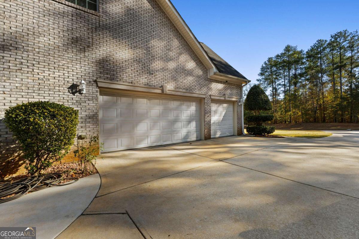 2202 Escalade Court Conyers GA 30094