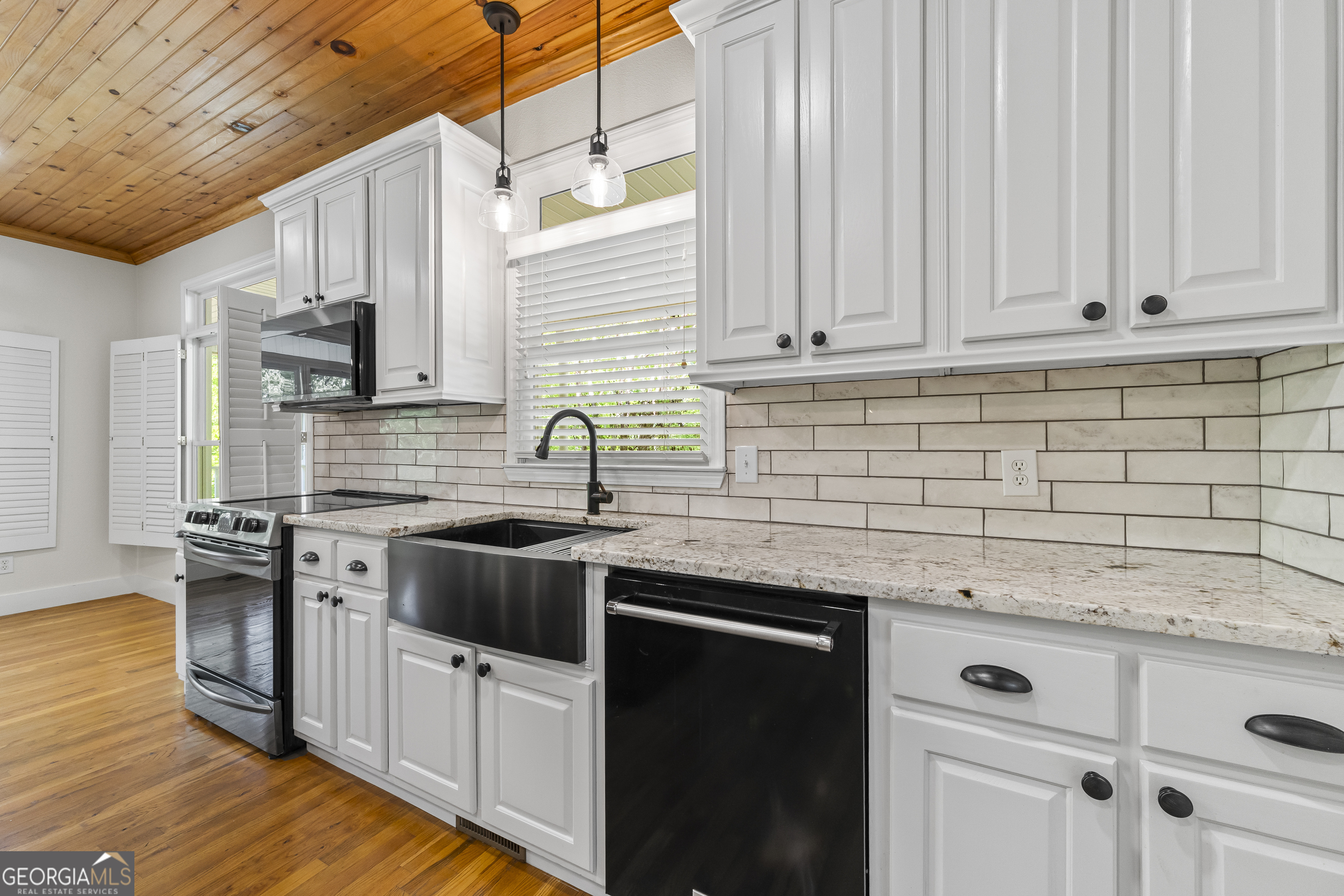 920 Yeoman Lake Road Clarkesville GA 30523