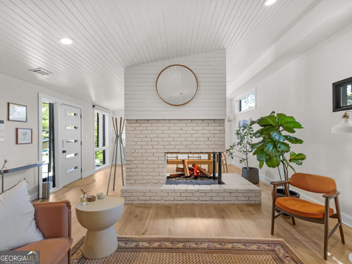 671 Clover Street SW Atlanta GA 30310