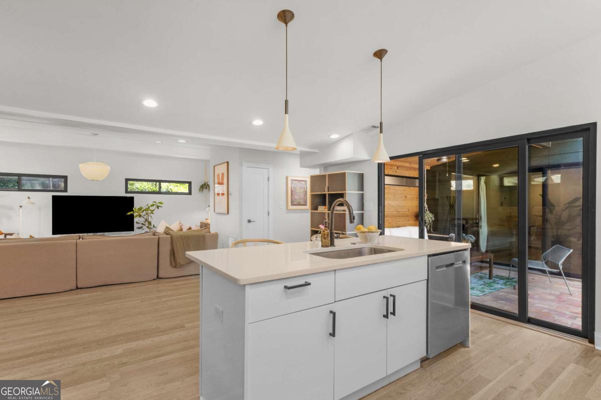 671 Clover Street SW Atlanta GA 30310