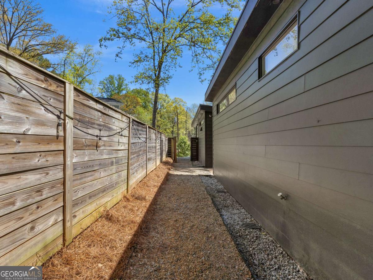 671 Clover Street SW Atlanta GA 30310
