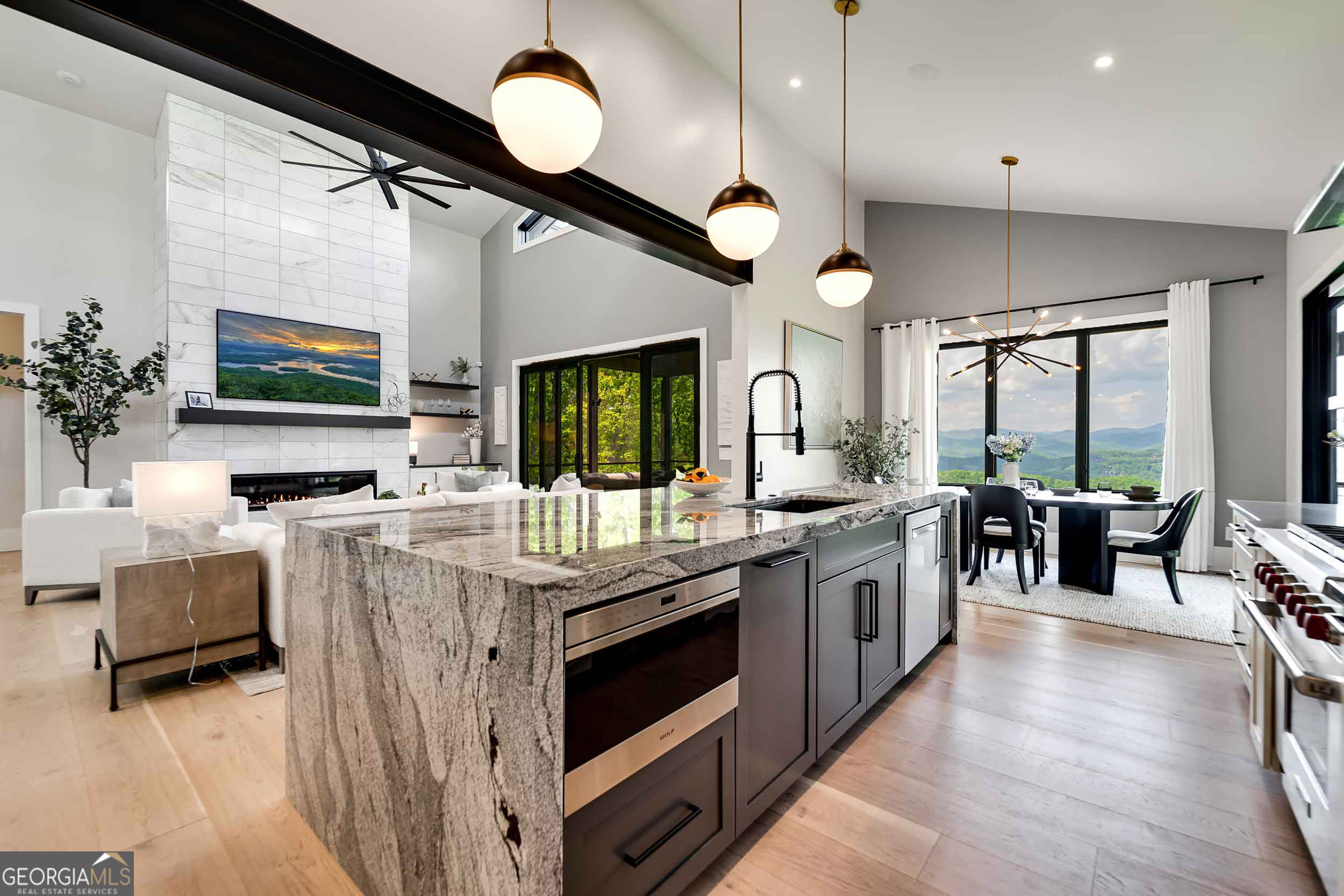 377 Charmont Drive Tiger GA 30576