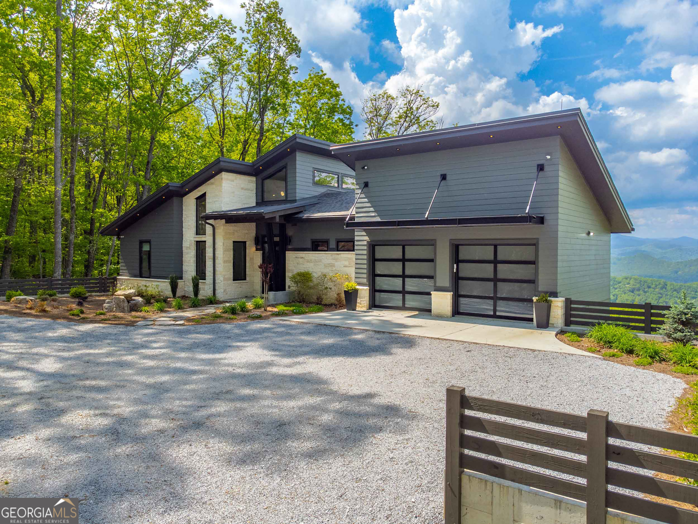 377 Charmont Drive Tiger GA 30576