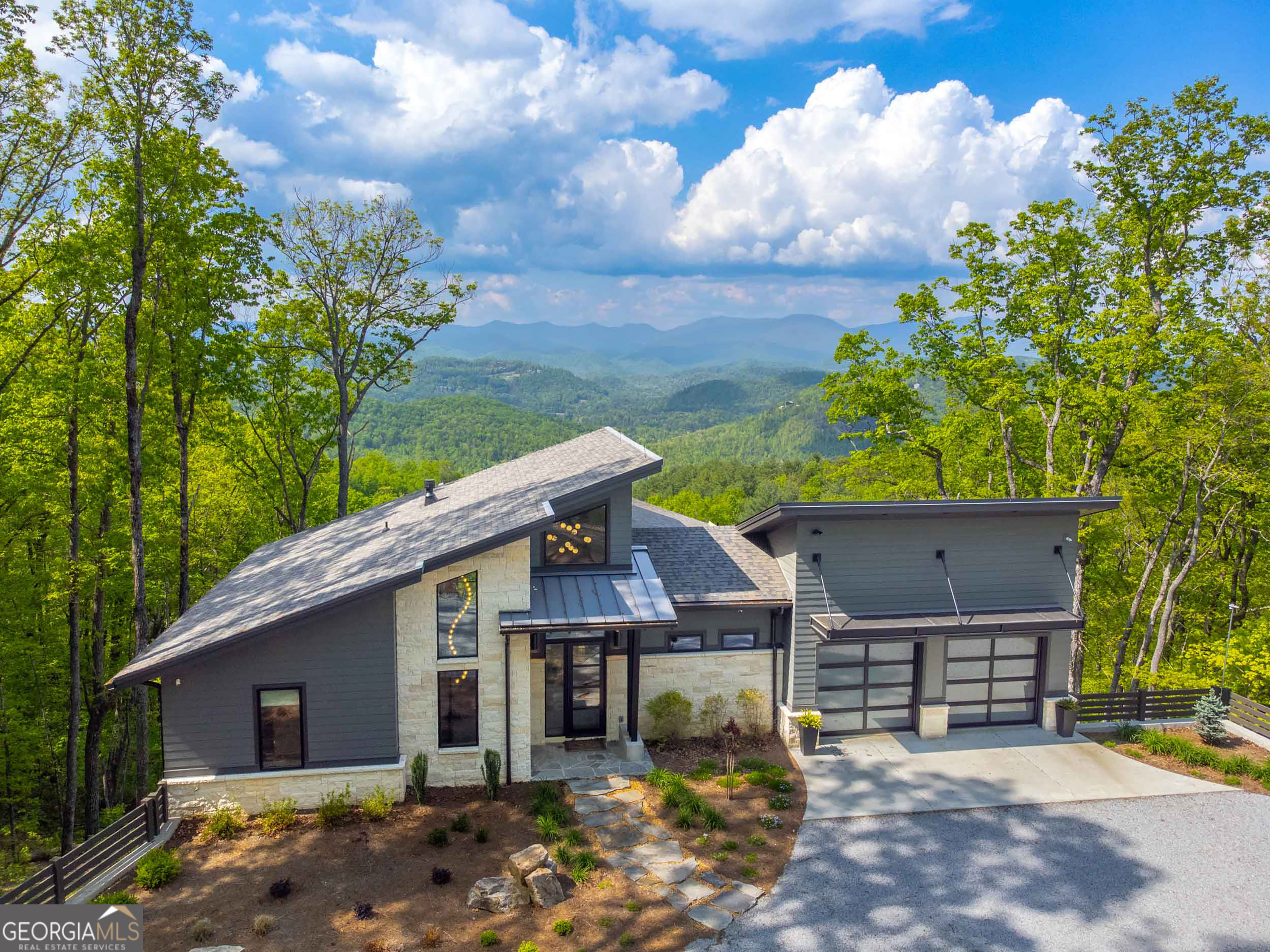 377 Charmont Drive Tiger GA 30576