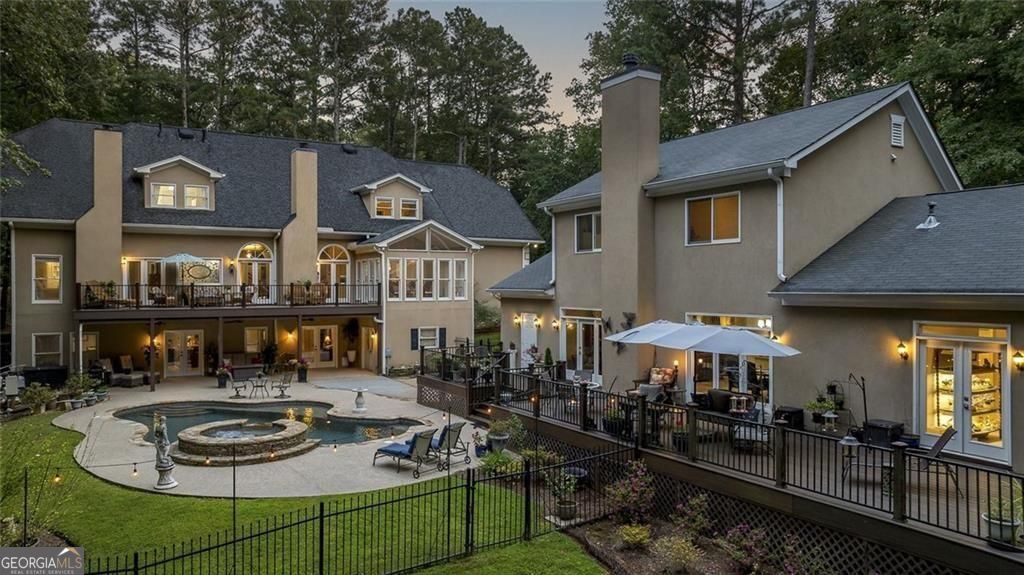 2010 Stonehedge Road Roswell GA 30075