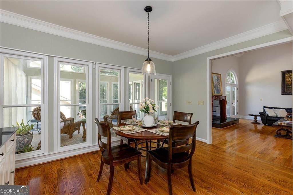 2010 Stonehedge Road Roswell GA 30075