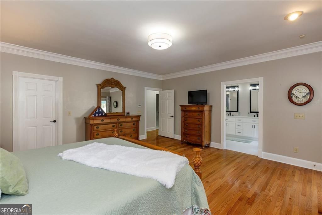 2010 Stonehedge Road Roswell GA 30075