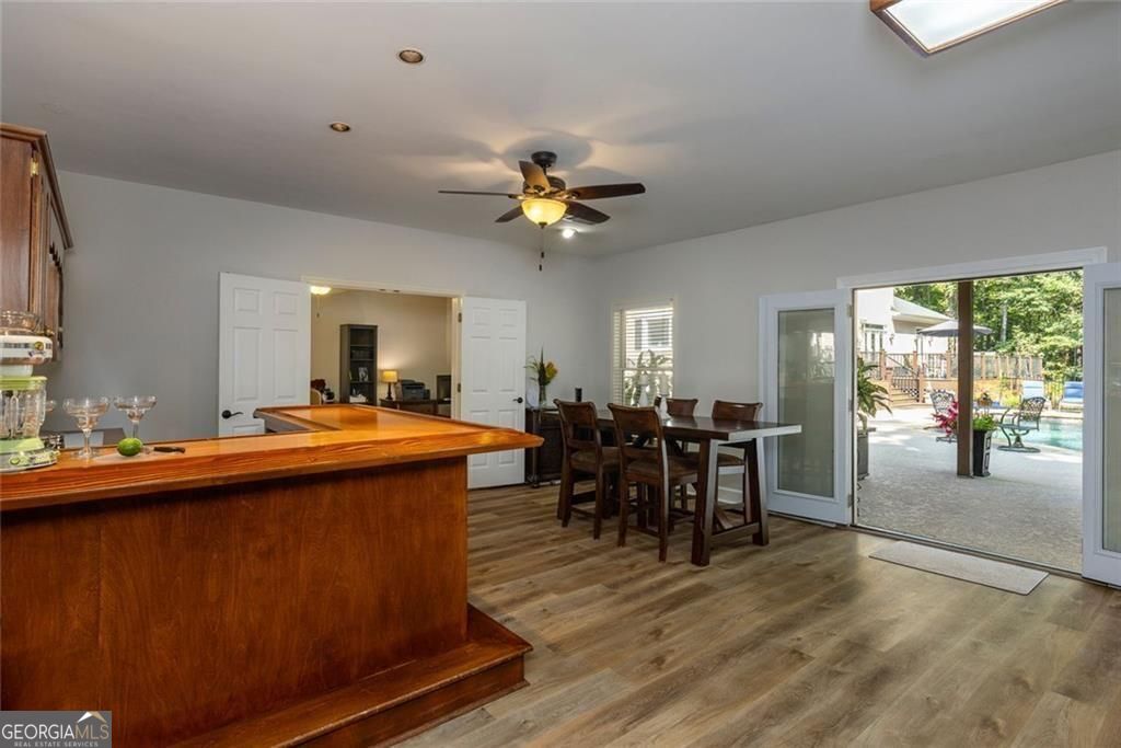 2010 Stonehedge Road Roswell GA 30075