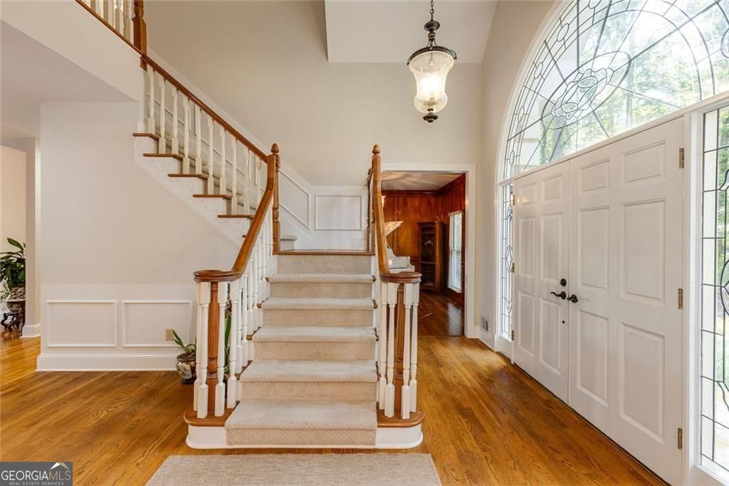 2010 Stonehedge Road Roswell GA 30075