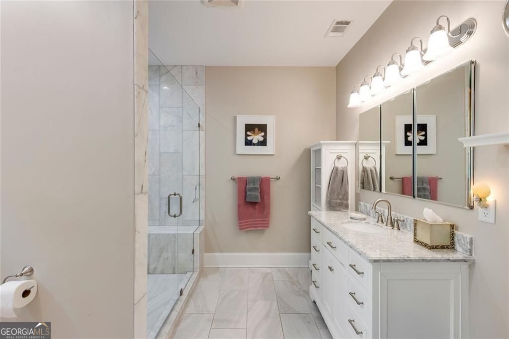 2010 Stonehedge Road Roswell GA 30075