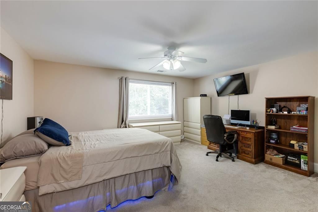 2010 Stonehedge Road Roswell GA 30075