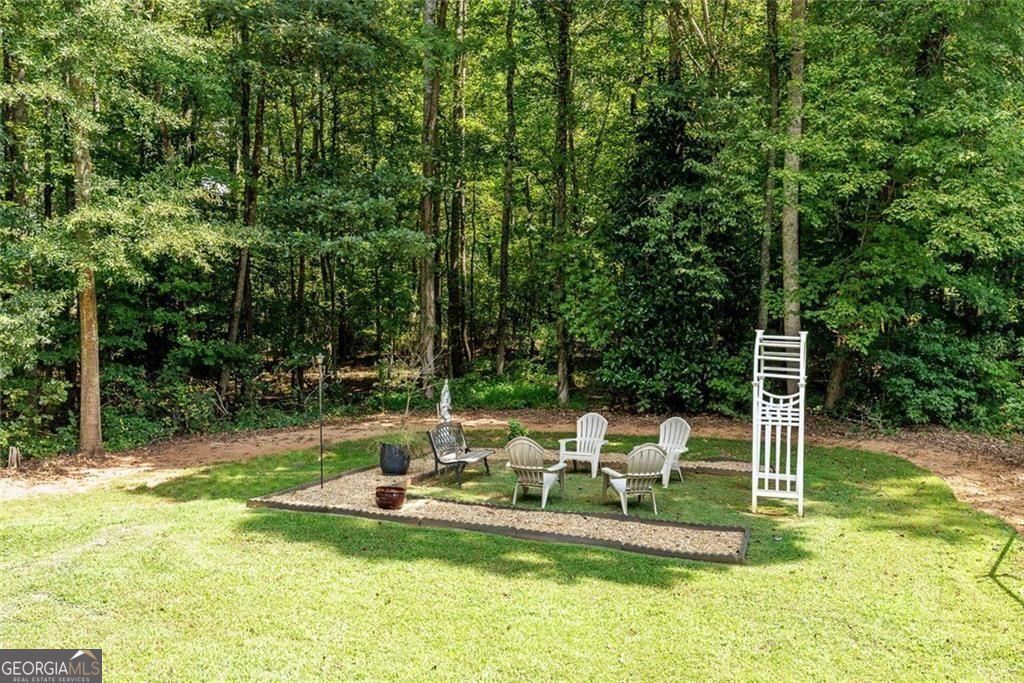 2010 Stonehedge Road Roswell GA 30075