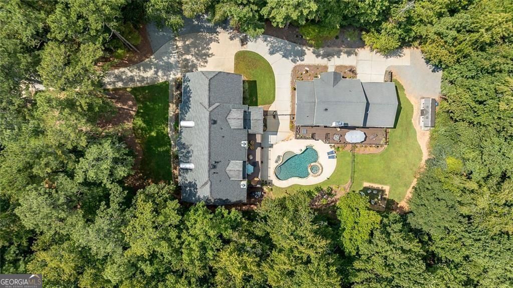 2010 Stonehedge Road Roswell GA 30075