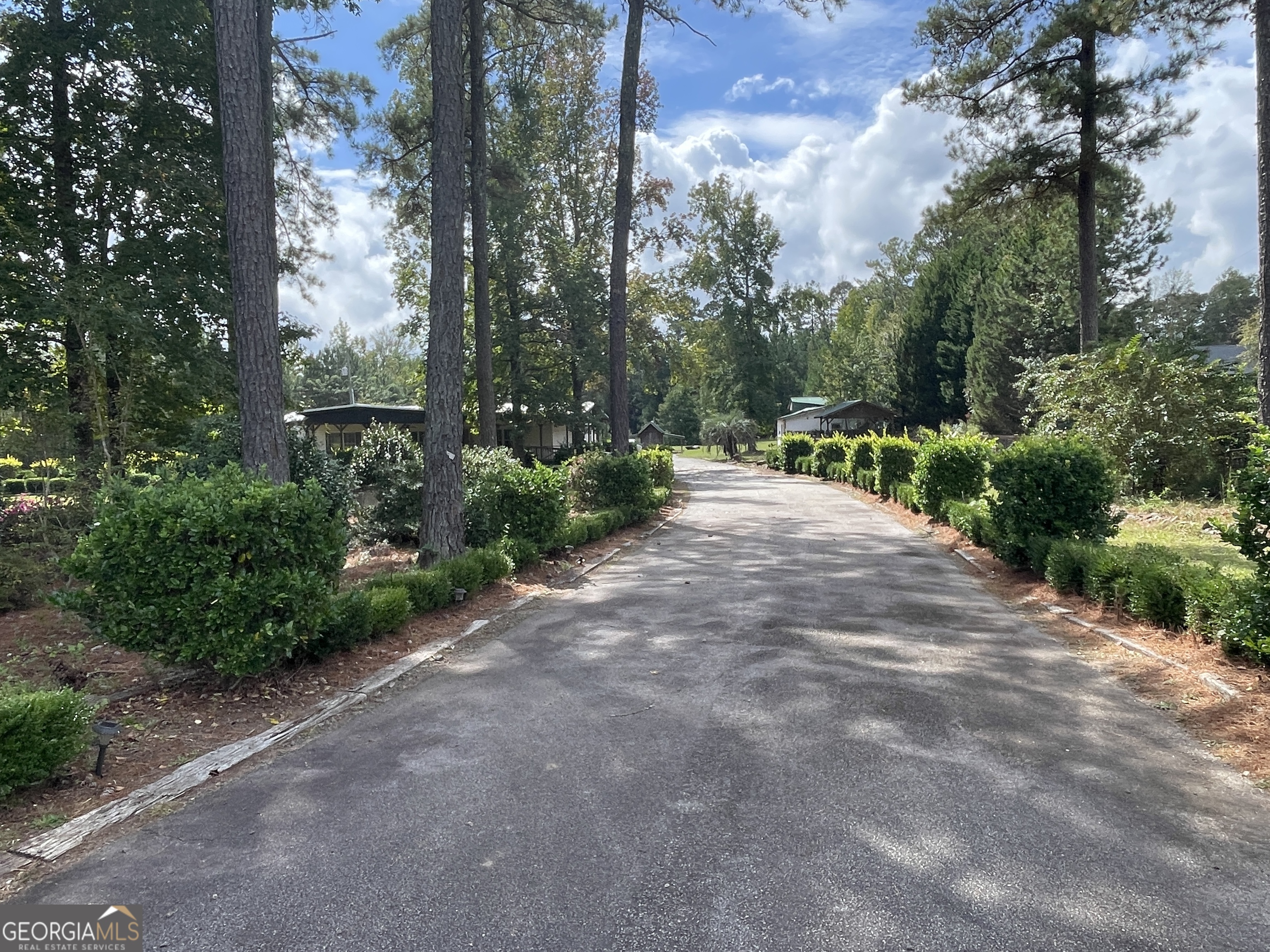 621 Unionville Road Barnesville GA 30204