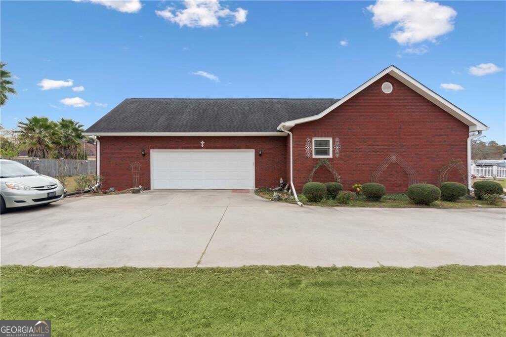 932 Hitching Post Lane Waycross GA 31503