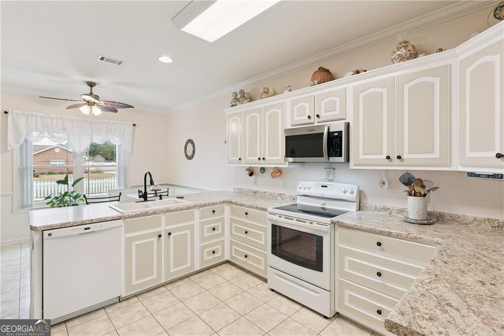 932 Hitching Post Lane Waycross GA 31503