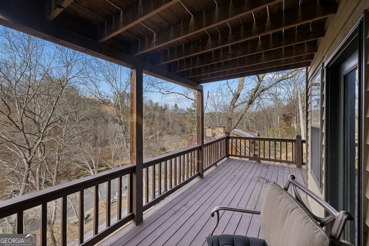 101 Moonshine Mountain Road Mineral Bluff GA 30559