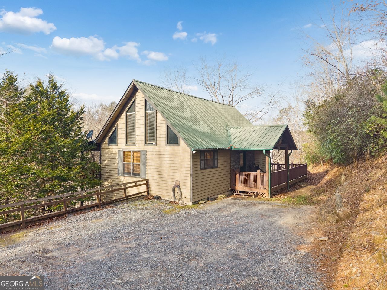 101 Moonshine Mountain Road Mineral Bluff GA 30559