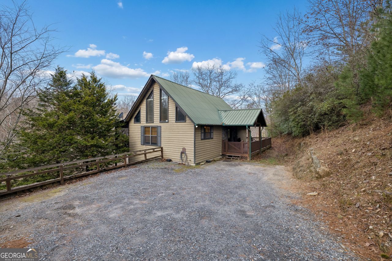 101 Moonshine Mountain Road Mineral Bluff GA 30559
