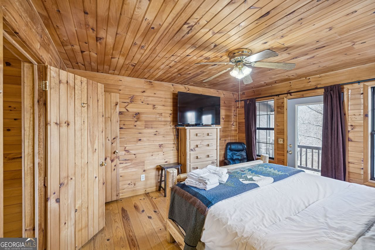 101 Moonshine Mountain Road Mineral Bluff GA 30559